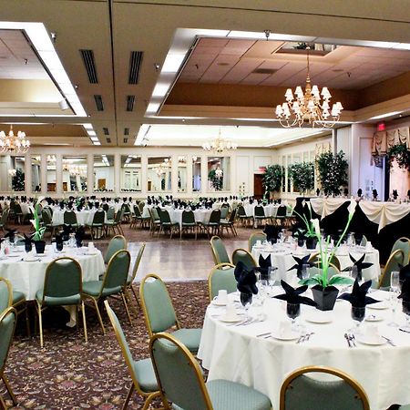 University Square Hotel Fresno Restaurant foto