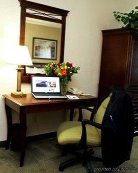 University Square Hotel Fresno Kamer foto