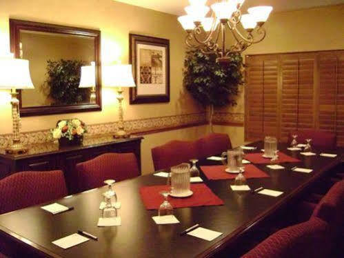 University Square Hotel Fresno Buitenkant foto